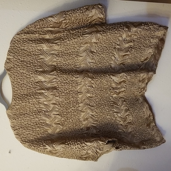 August Max Woman Top w/buttons sz 24W - Picture 5 of 7